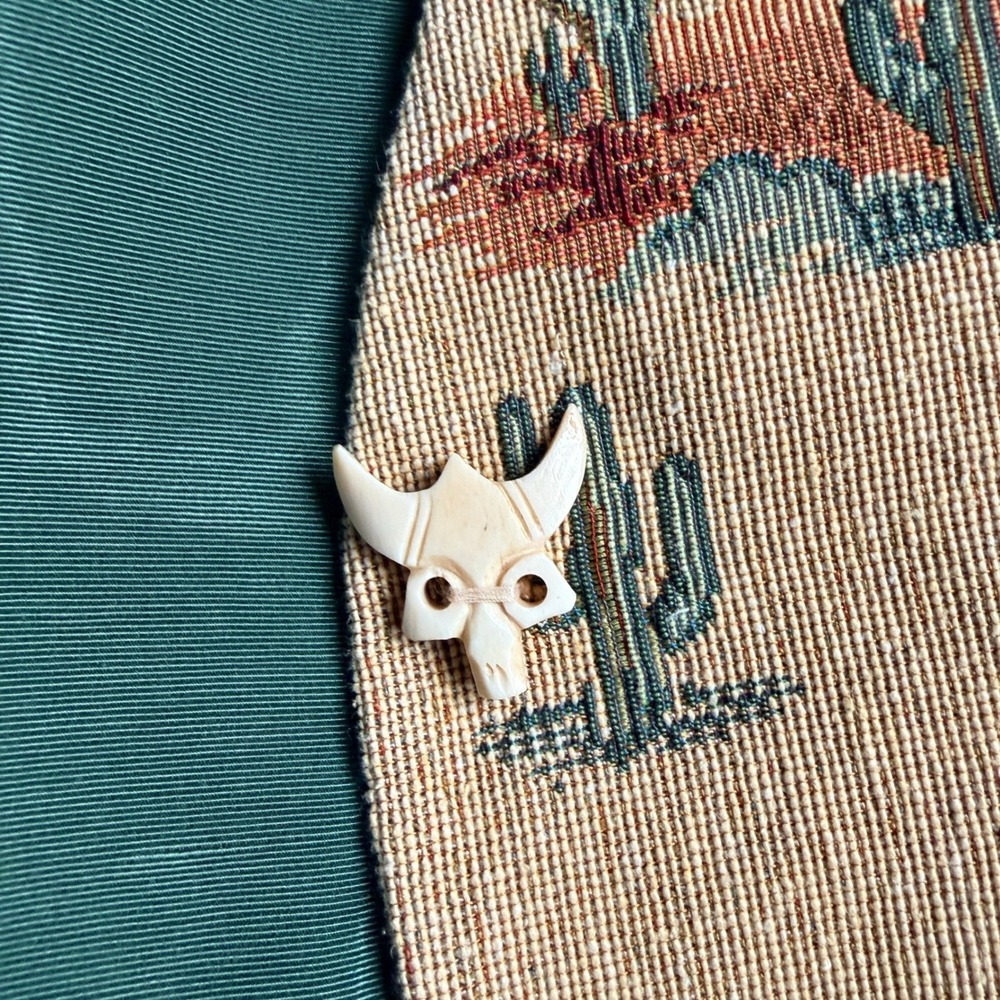Ubetcha Mens Vintage Western Cactus Skull Button Tapestry Vest, Green, S - Picture 8 of 11